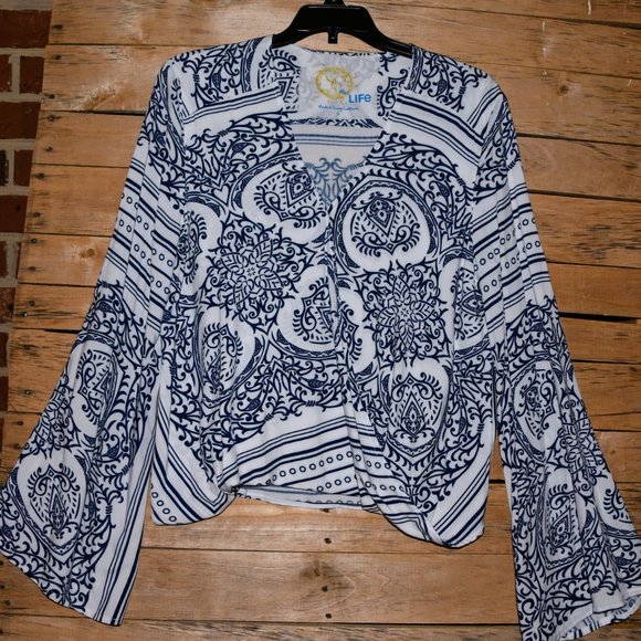 Blue Life blue and white long sleeve blouse size small - Picture 2 of 10